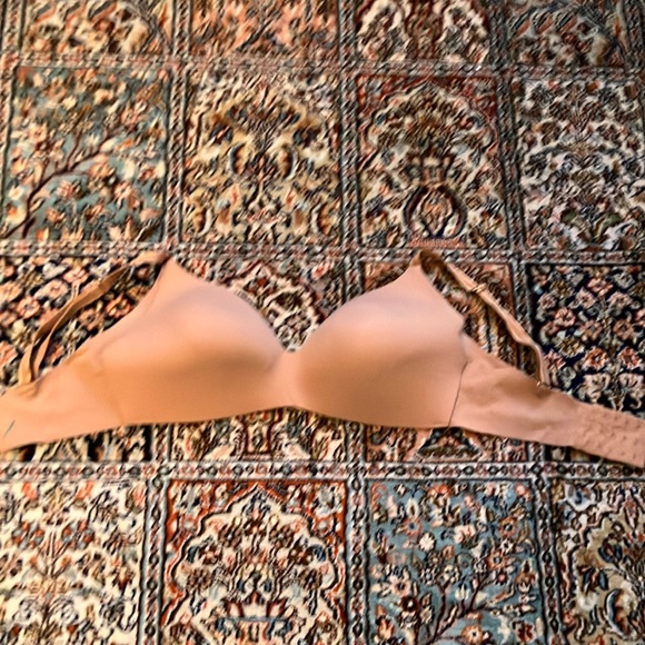 Knix Wingwoman 6 bra w/plunging neck molded cups &extra coverage. - Picture 10 of 16